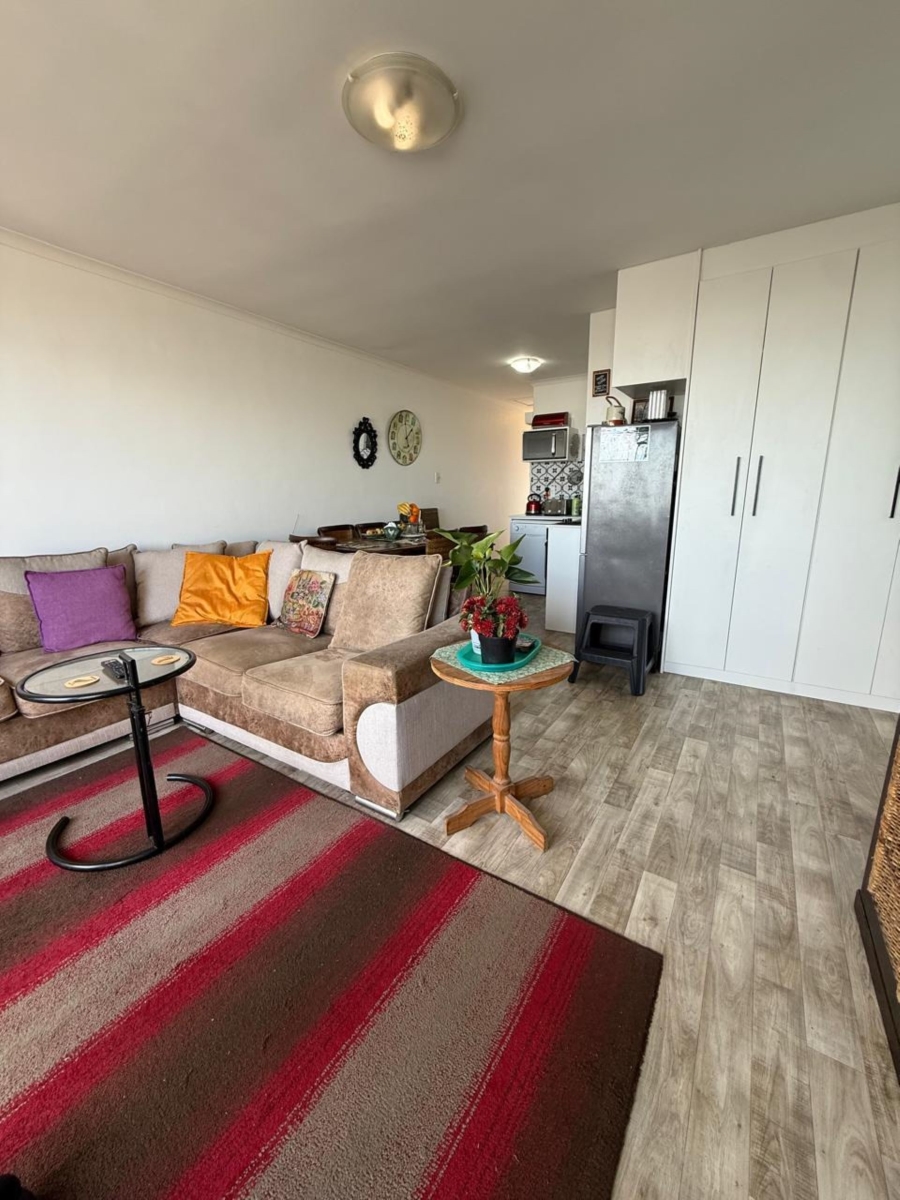 1 Bedroom Property for Sale in Van Riebeeckstrand Western Cape
